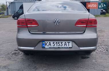 Седан Volkswagen Passat 2011 в Киеве