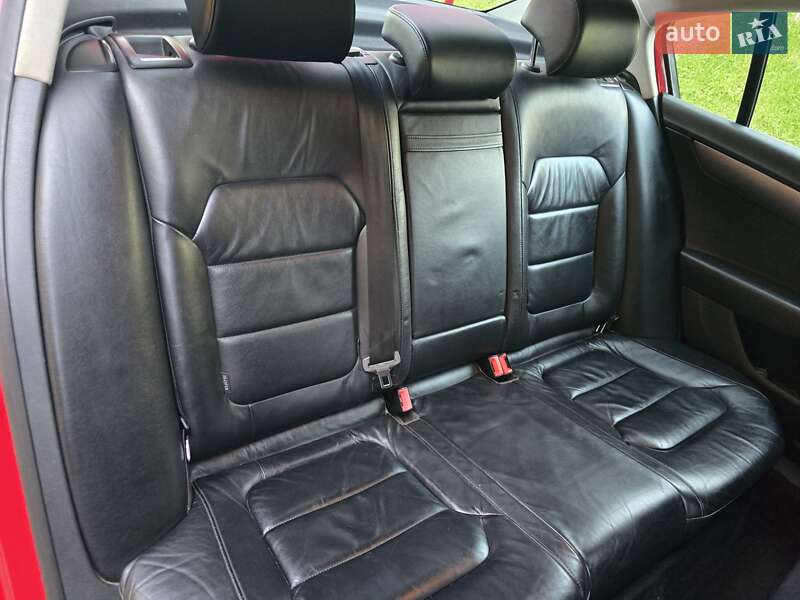 Седан Volkswagen Passat 2011 в Старом Самборе