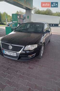 Седан Volkswagen Passat 2005 в Ровно
