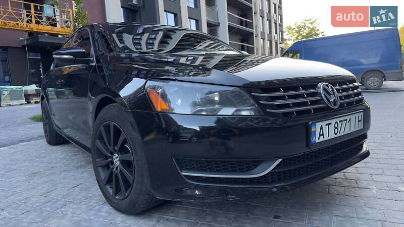 Седан Volkswagen Passat 2012 в Івано-Франківську