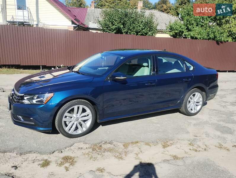 Седан Volkswagen Passat 2018 в Богуславе