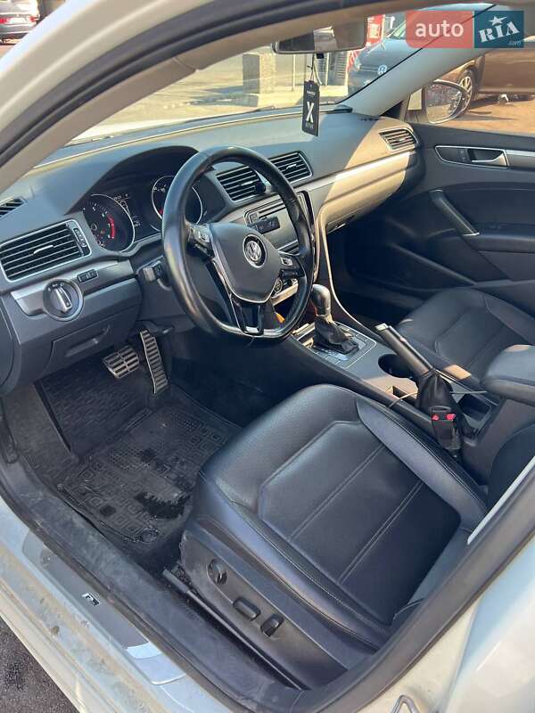 Седан Volkswagen Passat 2017 в Киеве