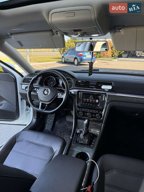 Седан Volkswagen Passat 2017 в Днепре фото 17 Седан Volkswagen Passat 2017 в Днепре