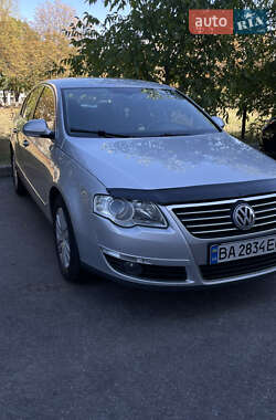 Седан Volkswagen Passat 2008 в Кропивницком