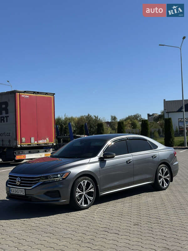 Седан Volkswagen Passat 2020 в Киеве