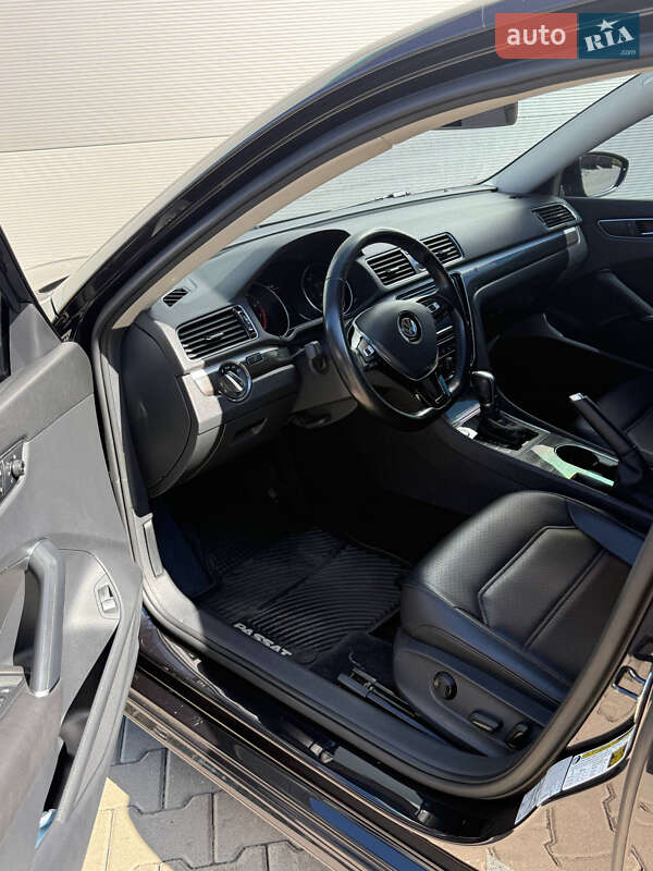 Седан Volkswagen Passat 2017 в Києві