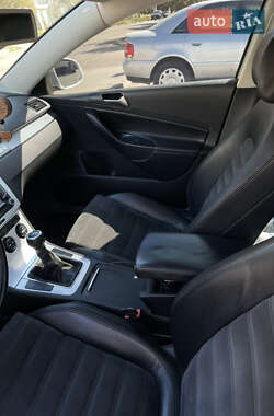 Седан Volkswagen Passat 2008 в Кропивницком