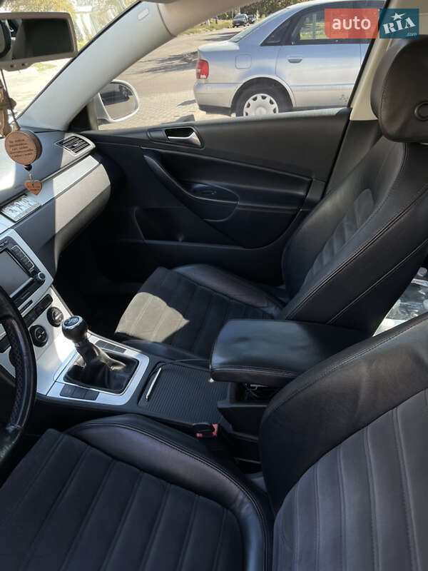 Седан Volkswagen Passat 2008 в Кропивницком