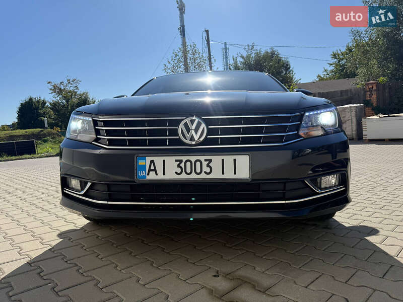 Седан Volkswagen Passat 2017 в Києві