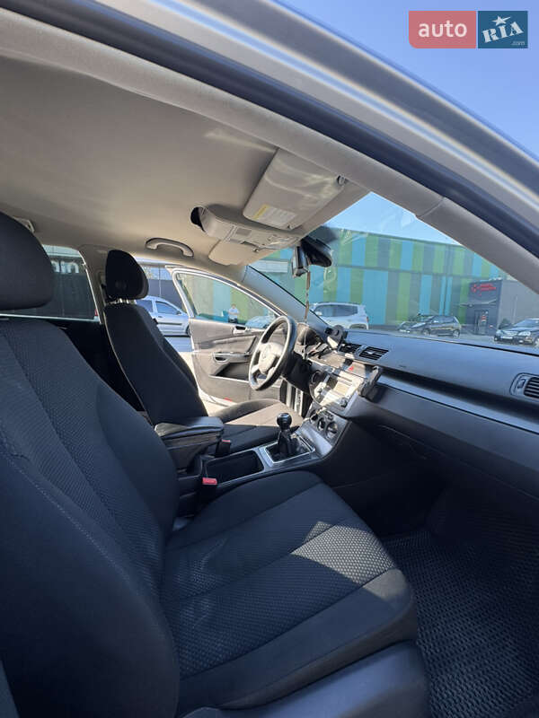 Универсал Volkswagen Passat 2006 в Дрогобыче