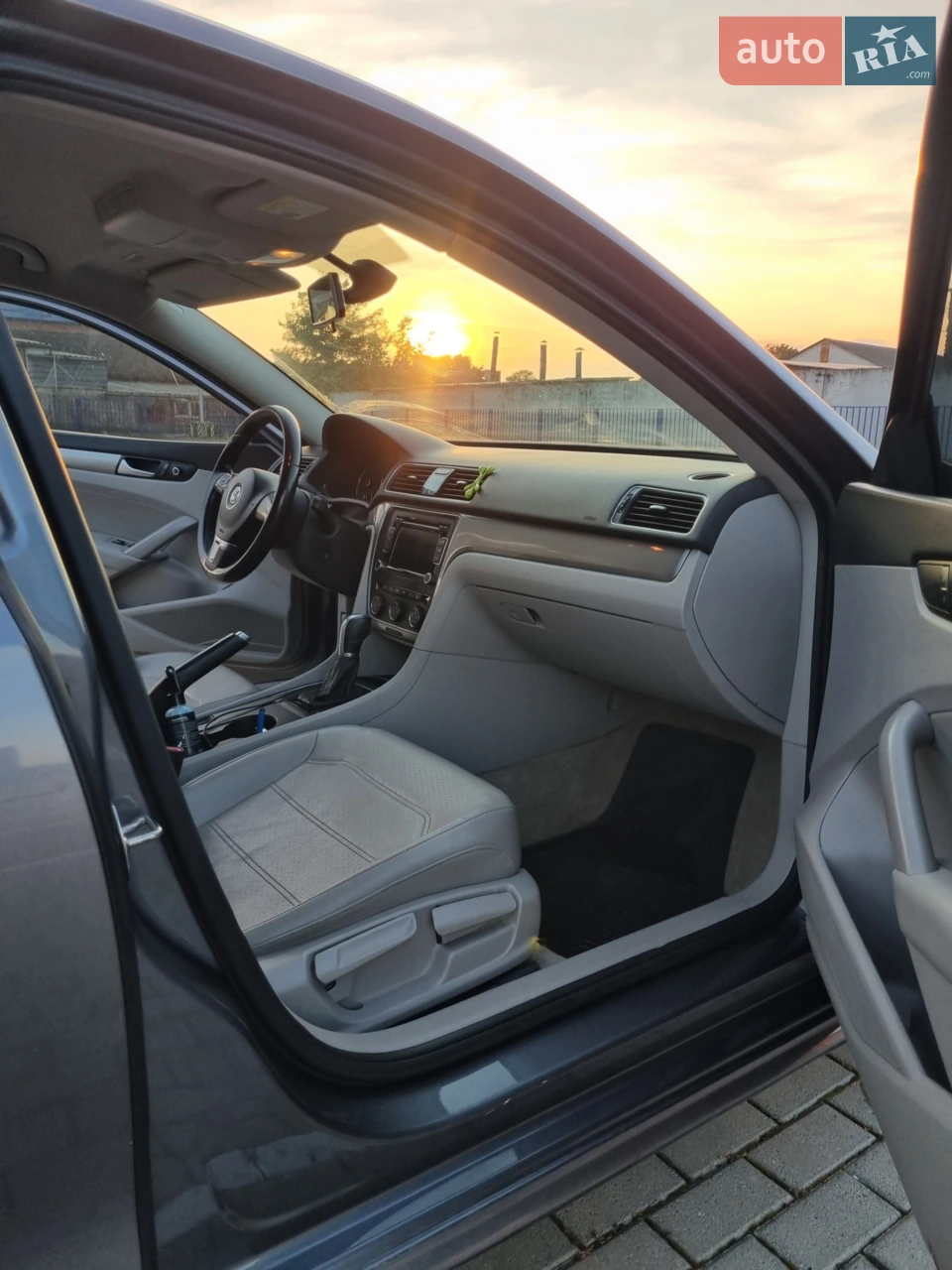 2015 Volkswagen Passat - мініатюра 16