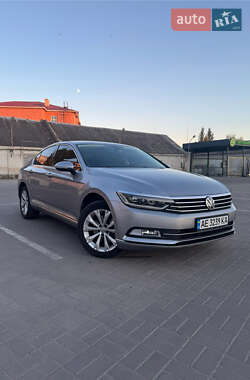 Седан Volkswagen Passat 2018 в Павлограді