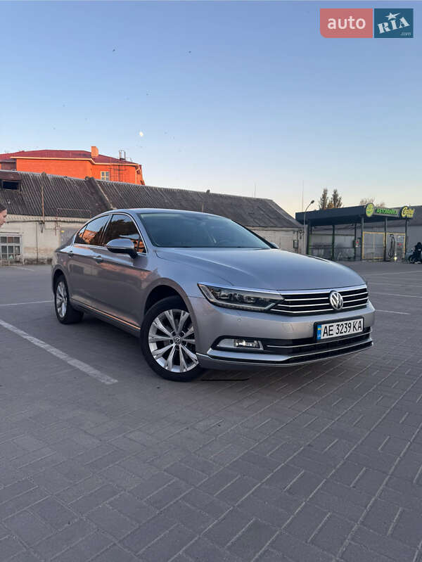 Седан Volkswagen Passat 2018 в Павлограде фото Седан Volkswagen Passat 2018 в Павлограде