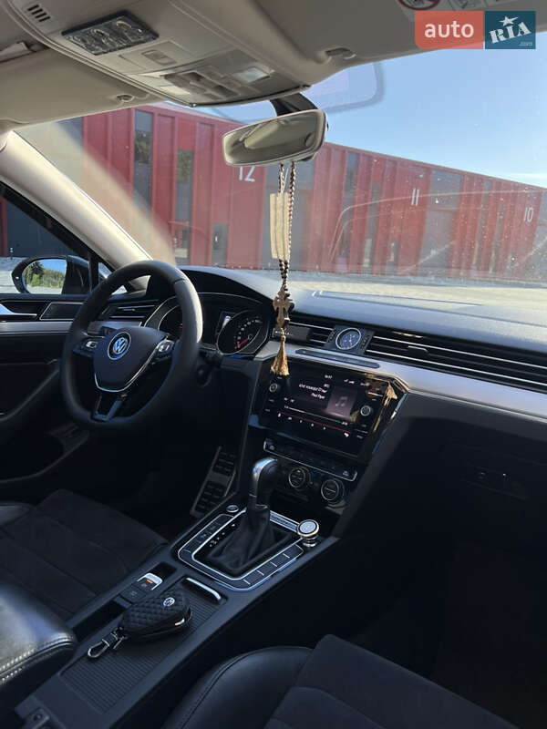 Универсал Volkswagen Passat 2015 в Львове фото 13 Универсал Volkswagen Passat 2015 в Львове