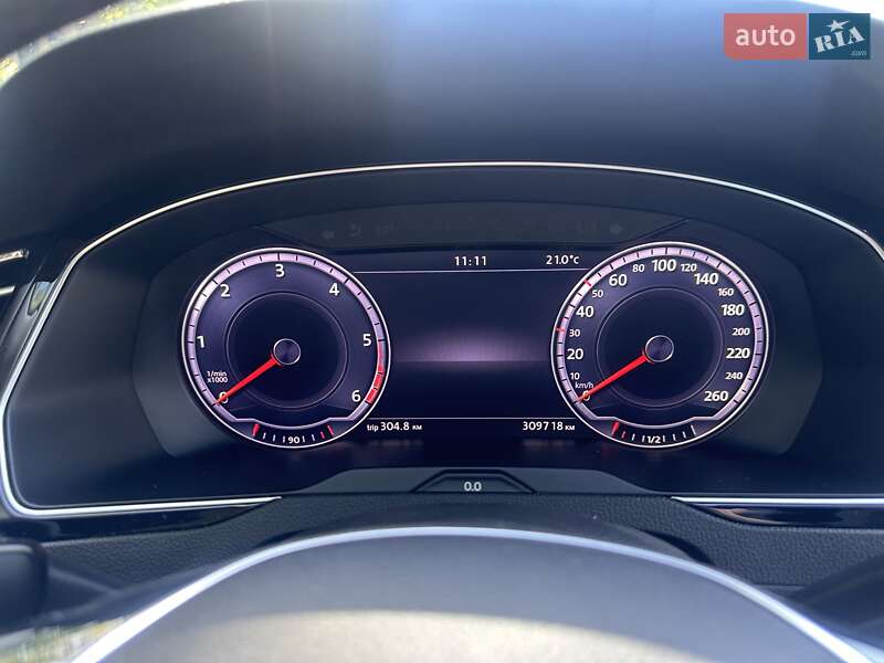 Седан Volkswagen Passat 2015 в Рівному