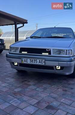 Седан Volkswagen Passat 1988 в Кривому Розі