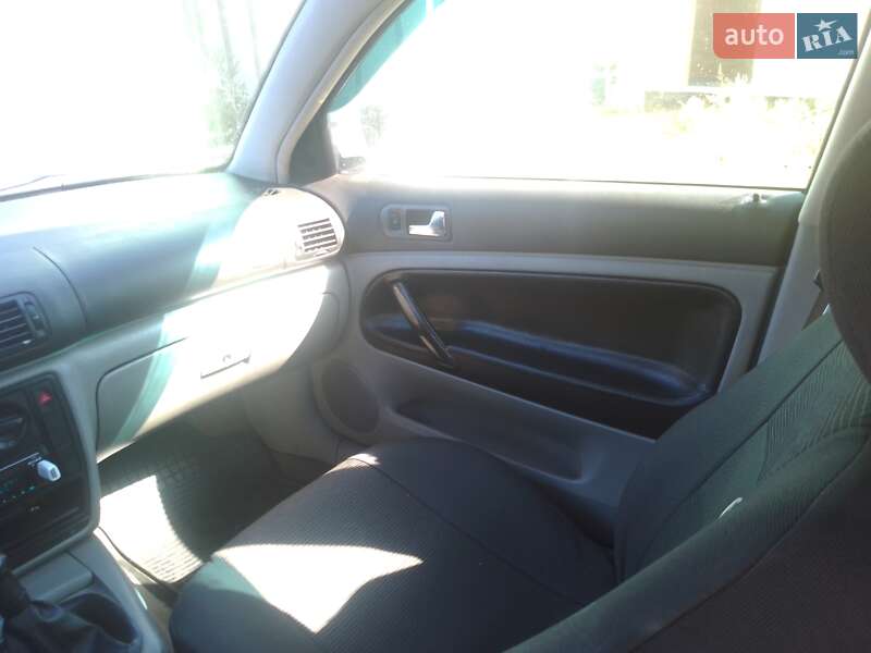 Седан Volkswagen Passat 1997 в Черкассах