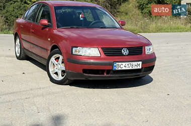 Седан Volkswagen Passat 1998 в Сможе