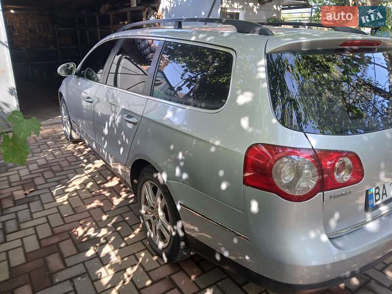 Универсал Volkswagen Passat 2007 в Помошной