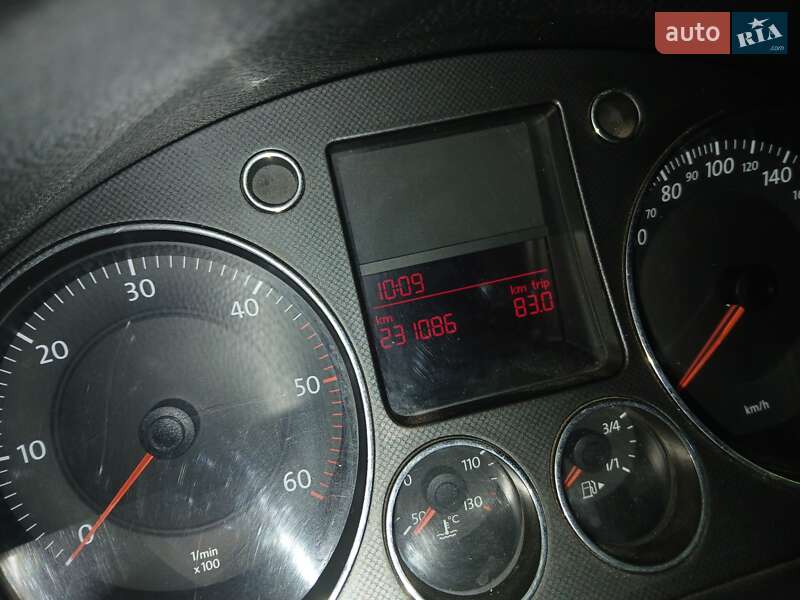 Универсал Volkswagen Passat 2007 в Помошной