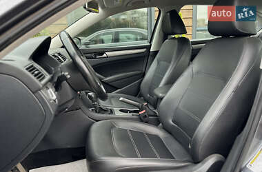 Седан Volkswagen Passat 2013 в 