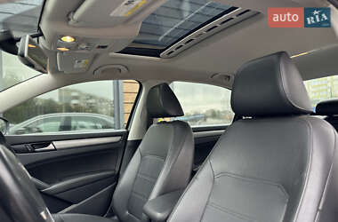 Седан Volkswagen Passat 2013 в 