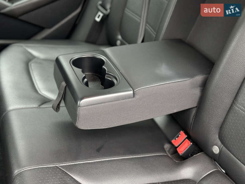 Седан Volkswagen Passat 2013 в Шептицькому