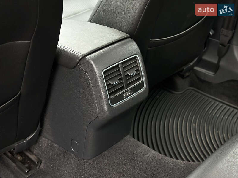 Седан Volkswagen Passat 2013 в Шептицькому