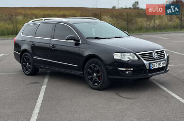 Универсал Volkswagen Passat 2010 в Ровно