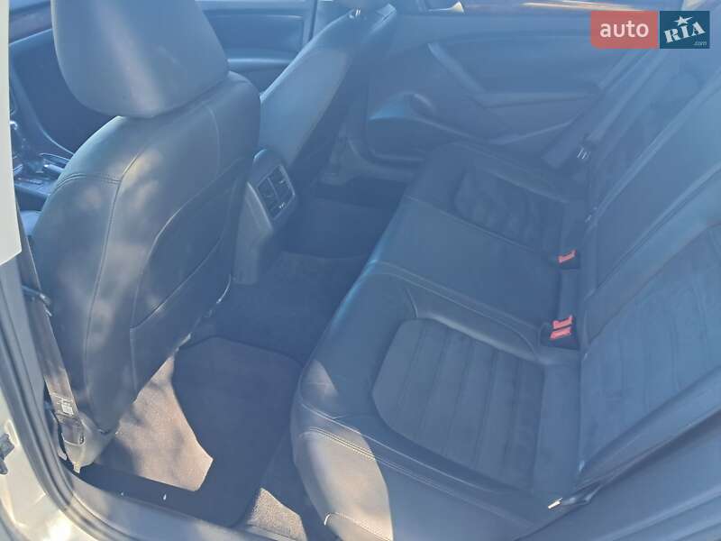Седан Volkswagen Passat 2012 в Білозір’ї