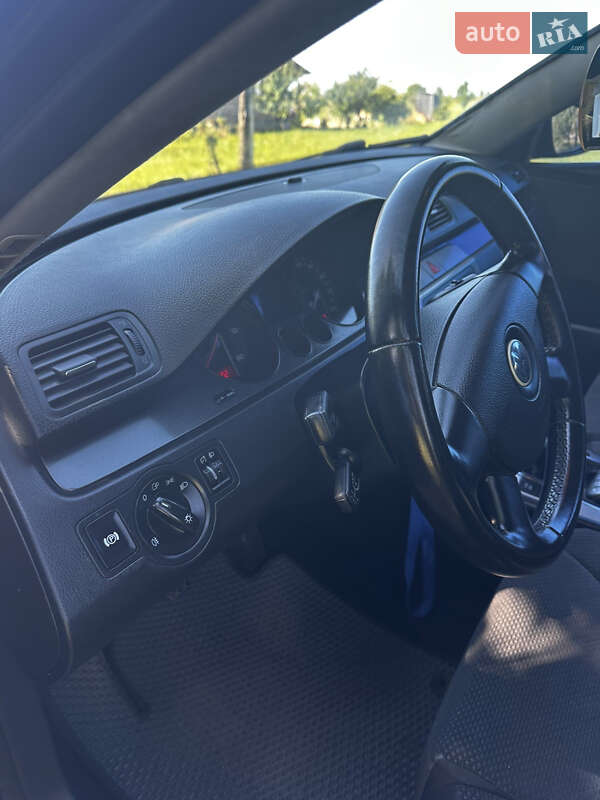 Универсал Volkswagen Passat 2007 в Вижнице