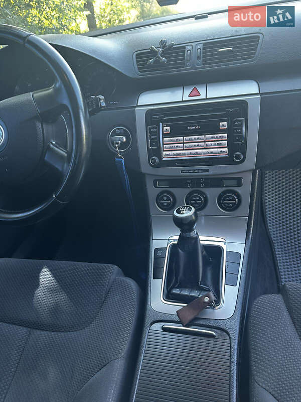 Универсал Volkswagen Passat 2007 в Вижнице
