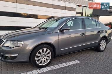 Седан Volkswagen Passat 2006 в Львове
