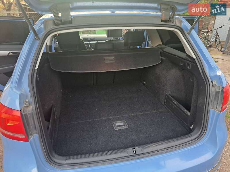 Универсал Volkswagen Passat 2012 в Стрые