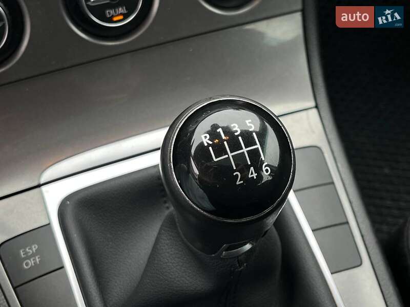 Універсал Volkswagen Passat 2009 в Львові