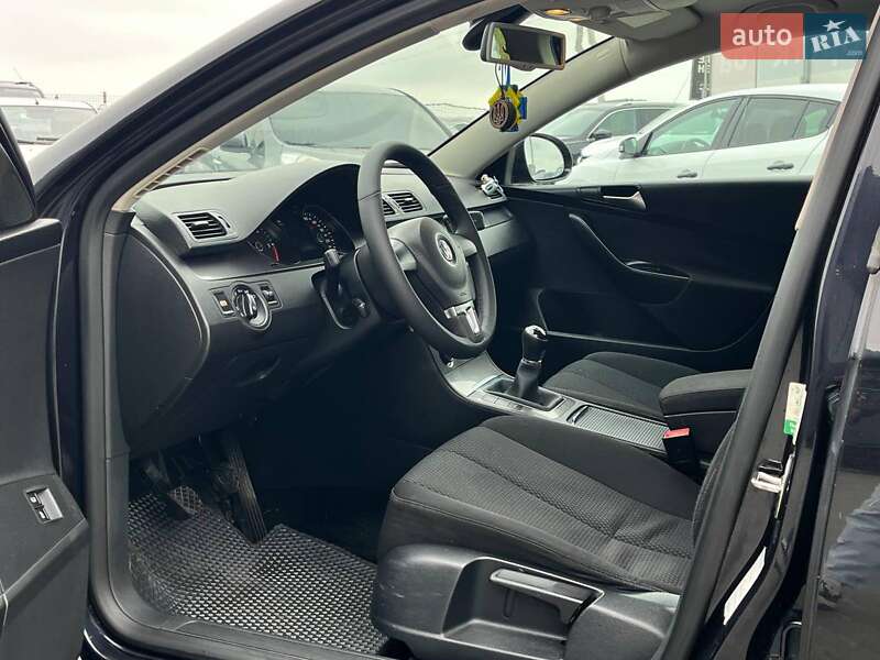Універсал Volkswagen Passat 2009 в Львові