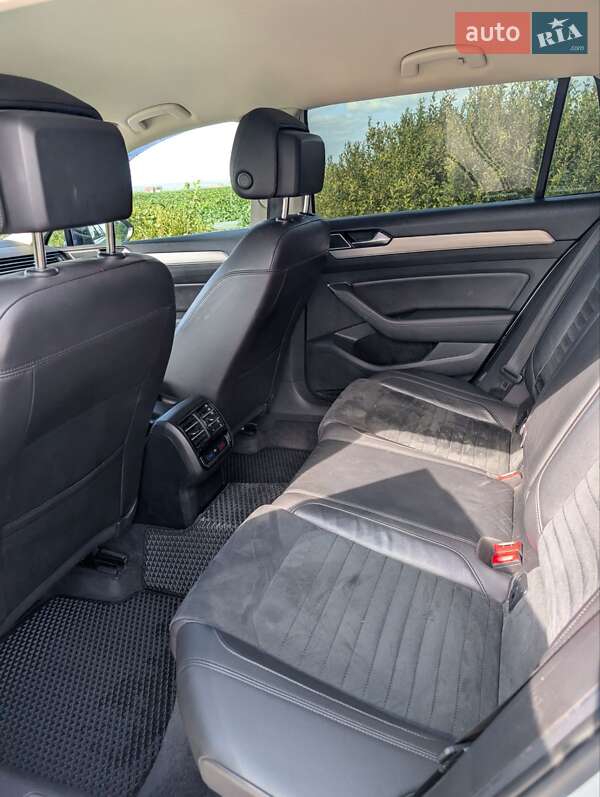 Универсал Volkswagen Passat 2015 в Ивано-Франковске