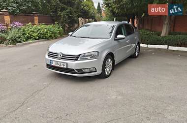 Седан Volkswagen Passat 2012 в Киеве
