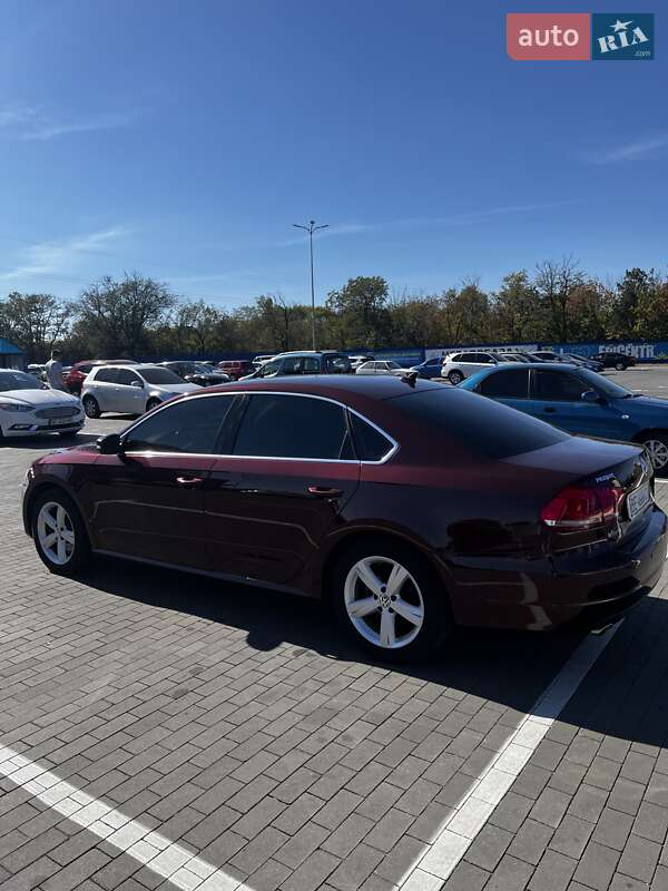 Седан Volkswagen Passat 2013 в Миколаєві