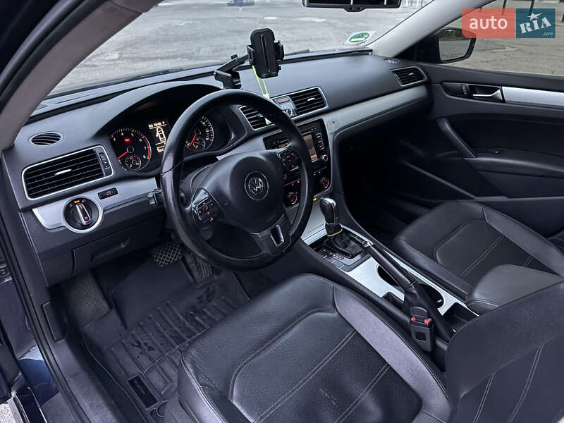 Седан Volkswagen Passat 2012 в Полтаве