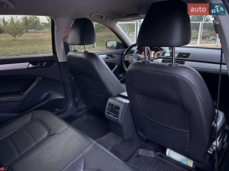 Седан Volkswagen Passat 2012 в Полтаве