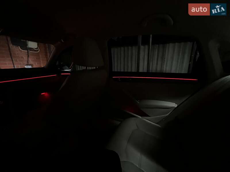 Седан Volkswagen Passat 2013 в Миколаєві