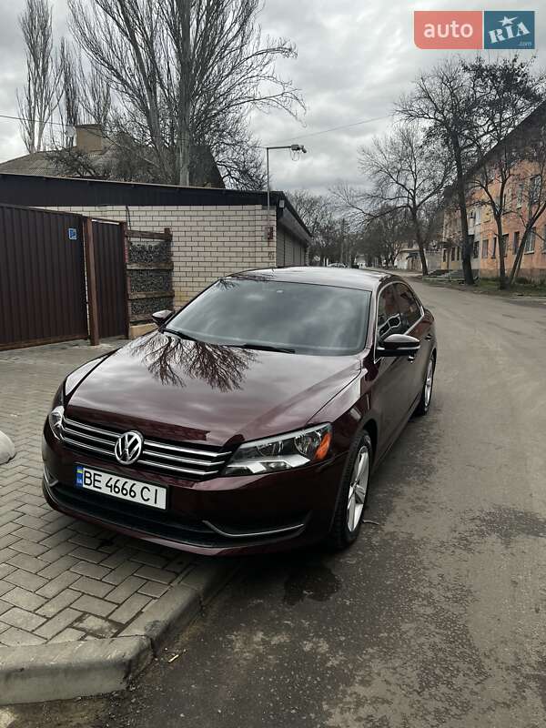 Седан Volkswagen Passat 2013 в Миколаєві