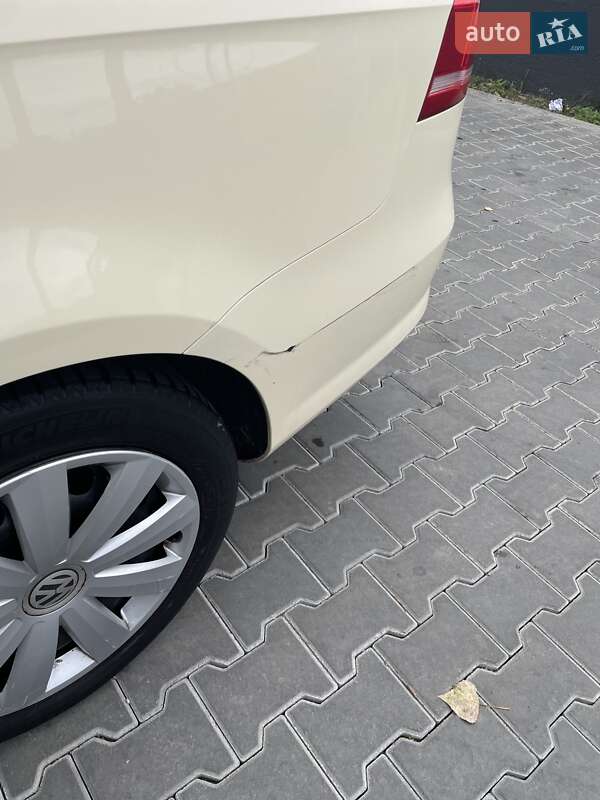 Универсал Volkswagen Passat 2012 в Киеве