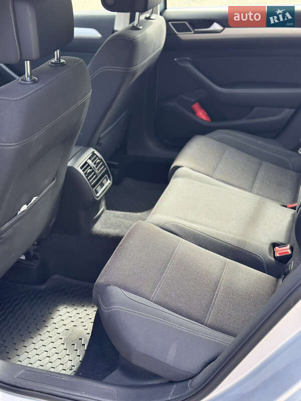 Універсал Volkswagen Passat 2019 в Чернігові