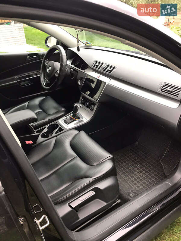 Седан Volkswagen Passat 2010 в Ярмолинцах
