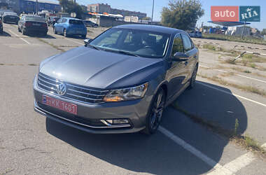 Седан Volkswagen Passat 2017 в Кременчуге