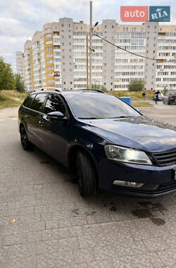 Универсал Volkswagen Passat 2012 в 