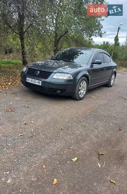 Седан Volkswagen Passat 2003 в Виноградові