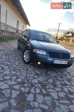 Седан Volkswagen Passat 2003 в 